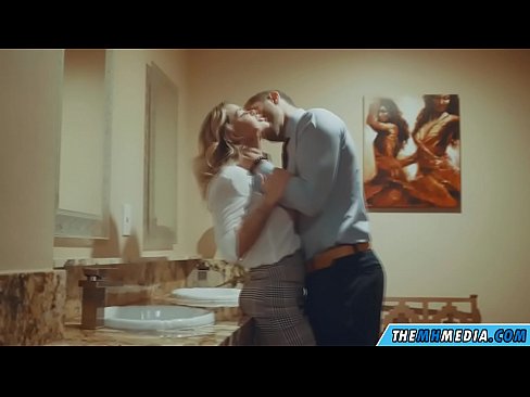 ❤️ Ko vas prsata blondinka zapelje na javnem stranišču ️ Sex video pri nas sl.passionateembracespotlight.ru